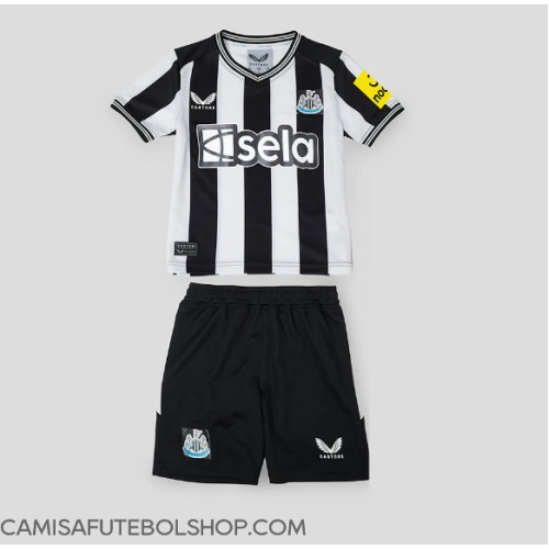 Camisa de time de futebol Newcastle United Replicas 1º Equipamento Infantil 2023-24 Manga Curta (+ Calças curtas)